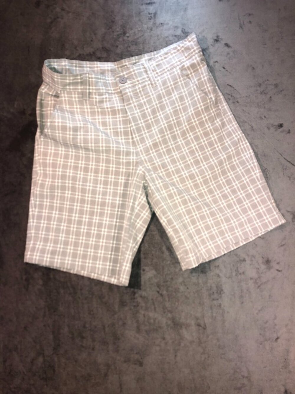 Men's Rorie Whelan Golf Shorts Plaid Gray Size 32 Quick Dry 4 Way Stretch Preppy